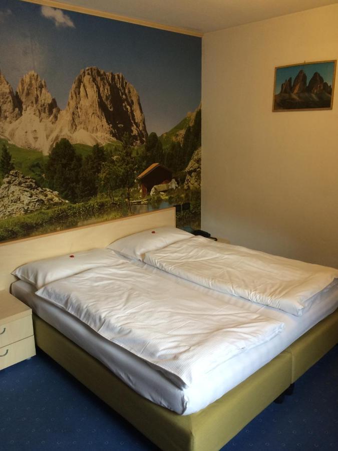 Hotel El Geiger Pozza di Fassa Exterior photo